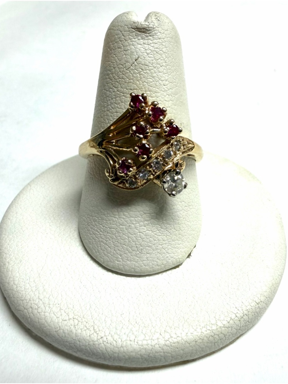 Vintage 14K Yellow Gold .25ctw Diamond & .18ctw Ruby Ring